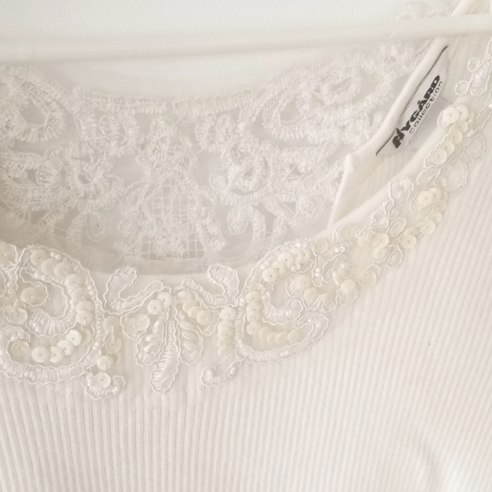 Women's long sleeve lace trim rib knit blouse